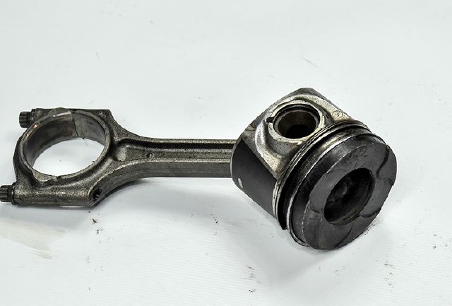 TOYOTO CROWN ÇIKMA YEDEK PARÇA PİSTON_B7D